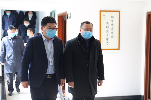 02  甯波市(shì)沈敏副市(shì)長(cháng)等有(yǒu)關領導陪同參加.JPG