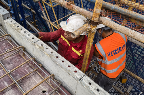 1658392368242833.jpg 02施工(gōng)現(xiàn)場(chǎng)欣捷建設者.jpg