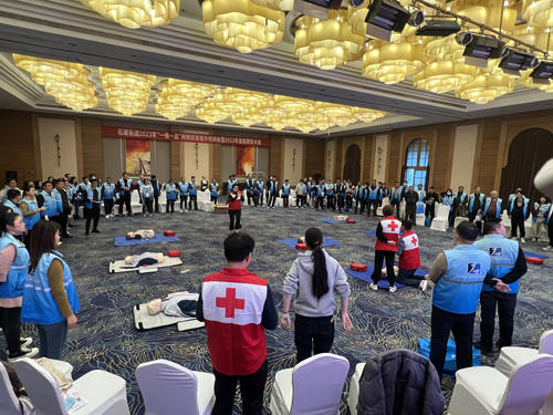 1680050286726609.jpg 21 “AED+CPR急救知(zhī)識”理(lǐ)論培訓和(hé)實操指導-1.jpg