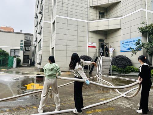 1683680376671911.jpg 04 員(yuán)工(gōng)滅火(huǒ)演練.jpg