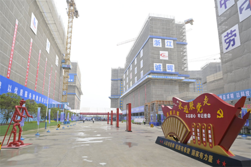 1686125478400169.jpg 03 誠晖集團展示勞務一(yī)體(tǐ)化(huà)管理(lǐ)辦公-1.jpg