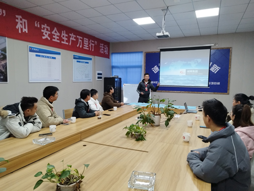 1703663761260421.jpg 03 鄞州、海(hǎi)曙區(qū)域宣貫培訓會(huì)議(yì)現(xiàn)場(chǎng)-1.jpg