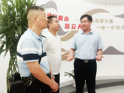 1725522639377463.jpg 03調研現(xiàn)場(chǎng).jpg